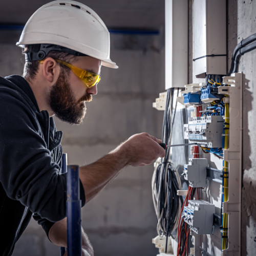 electricien-2-qeyv1h5nktctvjq854sfua2ae3yaq2dj208rnuwk94 Entreprise d'électricté
